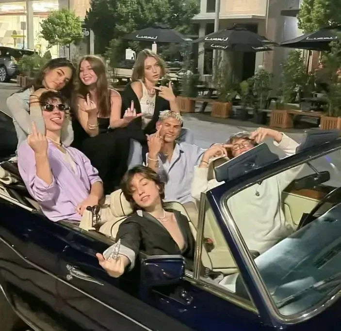 One Piece Zoro & Tashigi Loose Tee – Anime Style